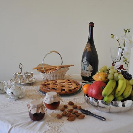Villa Eugenia ไคโร มอนเตนอตเต ภายนอก รูปภาพ